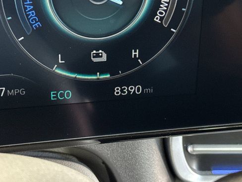 Used 2024 Hyundai Elantra Blue image 21