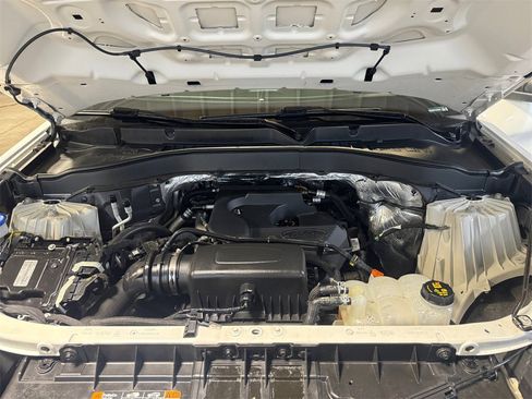 Used 2020 Ford Explorer XLT w/ Equipment Group 202A image 27