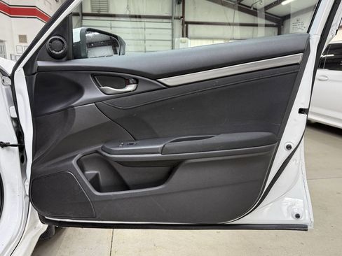 Used 2021 Honda Civic EX image 16