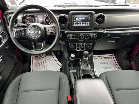 Used 2021 Jeep Wrangler Unlimited Sport S image 9