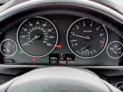 Used 2014 BMW 320i xDrive Sedan image 23