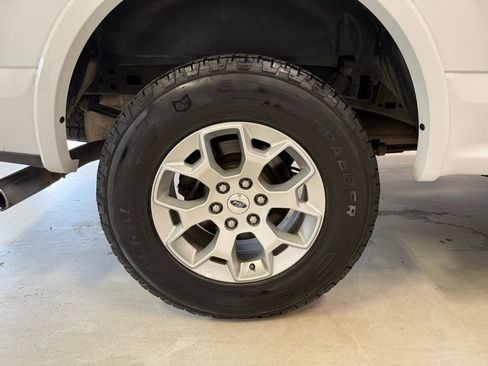 Used 2017 Ford F150 XLT w/ Equipment Group 302A Luxury AWD/4WD image 11