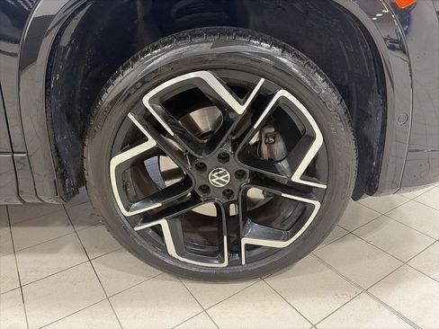 Used 2025 Volkswagen Tiguan SEL R-Line AWD/4WD image 27
