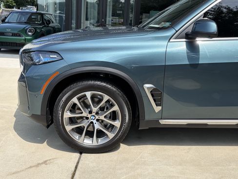 Used 2026 BMW X5 xDrive40i AWD/4WD image 4