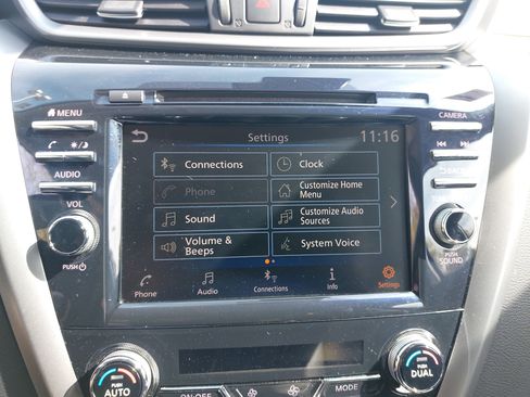 Used 2024 Nissan Murano SV image 23