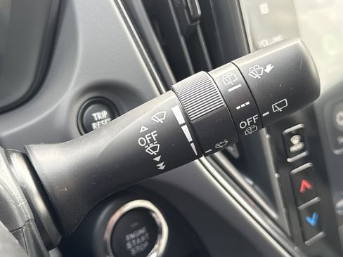 New 2026 Subaru Crosstrek 2.5i Limited w/ Crosstrek Mirror Package image 18