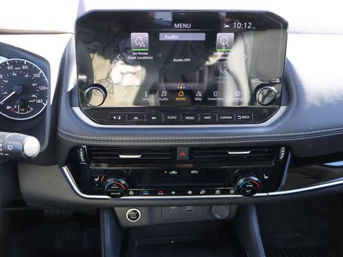 Used 2023 Nissan Rogue SL w/ SL Premium Package image 25