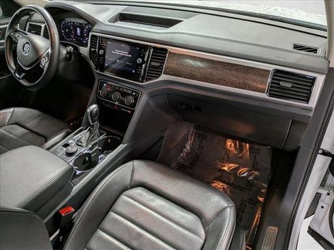 Used 2018 Volkswagen Atlas SEL Premium image 21