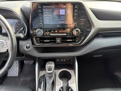 Used 2020 Toyota Highlander Limited image 48