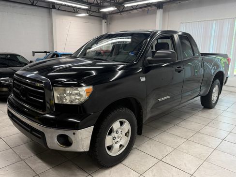 Used 2010 Toyota Tundra 4x4 Double Cab image 3