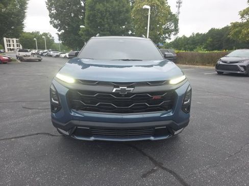 Used 2025 Chevrolet Equinox RS w/ Safety and Technology Package FWD image 2