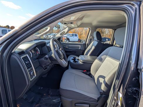 Used 2024 RAM 1500 Classic SLT image 14