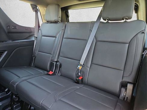 Used 2024 Chevrolet Tahoe Z71 AWD/4WD image 21