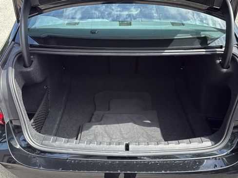 Used 2025 BMW 330i Sedan RWD image 8