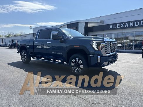 New 2026 GMC Sierra 2500 Denali w/ Denali Reserve Package AWD/4WD image 1