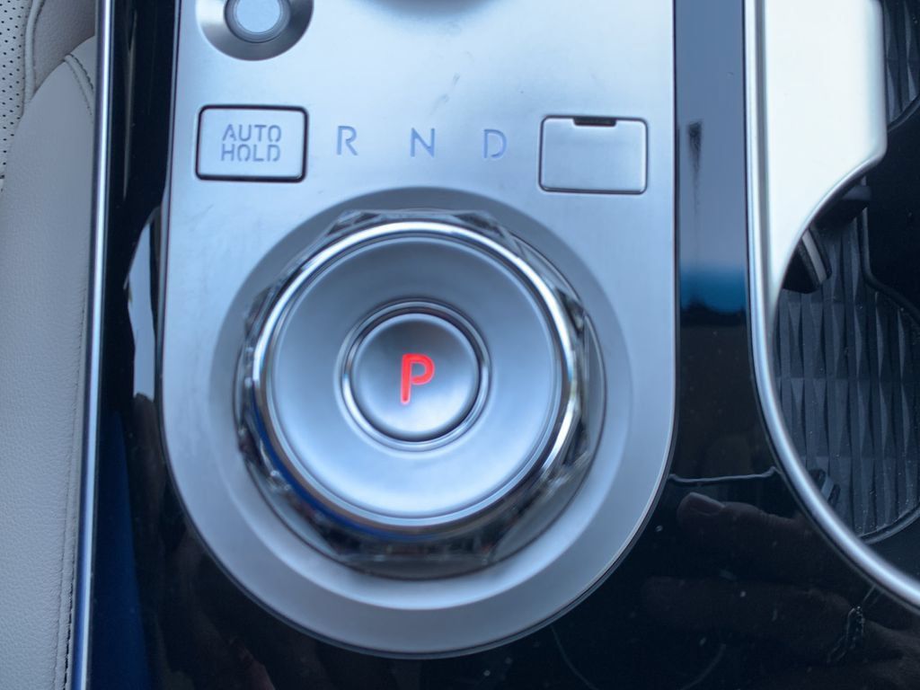 Certified 2026 Genesis GV70 2.5T AWD/4WD image 30