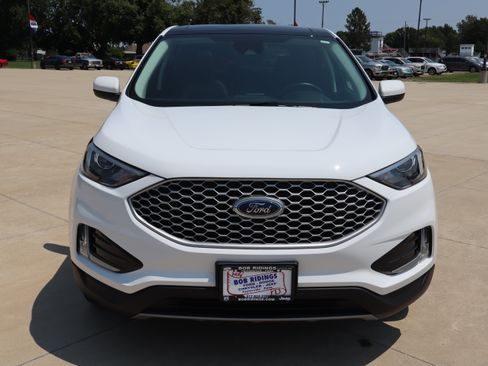 Used 2024 Ford Edge SEL w/ Convenience Package AWD/4WD image 2