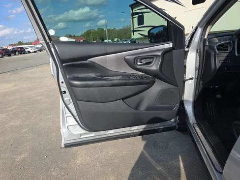 Used 2019 Nissan Murano S image 31