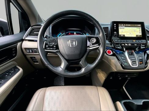 Used 2024 Honda Odyssey Elite image 9