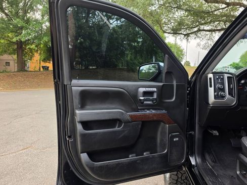 Used 2018 GMC Sierra 1500 SLT AWD/4WD image 22