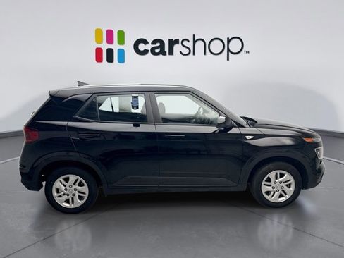 Used 2022 Hyundai Venue SE image 6