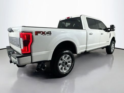 Used 2019 Ford F250 Platinum w/ Platinum Ultimate Package image 5