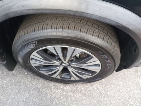 Used 2021 Nissan Rogue SV image 29