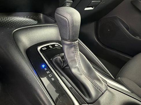 Used 2025 Toyota Corolla LE image 30