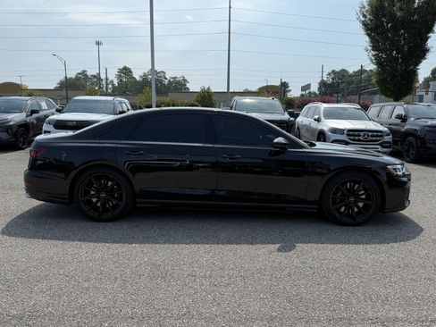 Used 2024 Audi S8 AWD/4WD image 11