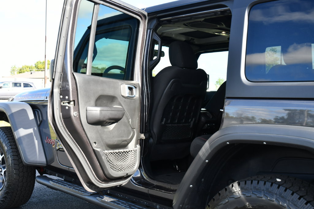 Used 2021 Jeep Wrangler Unlimited Rubicon w/ Cold Weather Group AWD/4WD image 24