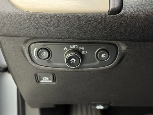 Used 2020 GMC Terrain Denali w/ GMC Pro Grade Package image 18