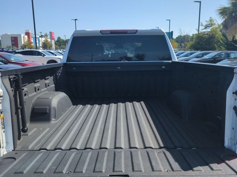 Used 2023 GMC Sierra 1500 SLT w/ SLT Convenience Package AWD/4WD image 32