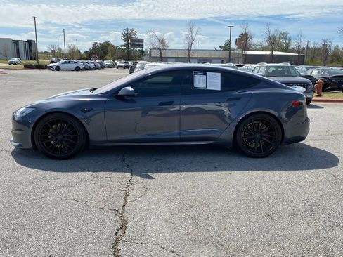 Used 2022 Tesla Model S Plaid image 4