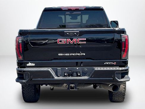 Used 2024 GMC Sierra 2500 AT4 w/ Technology Package AWD/4WD image 5