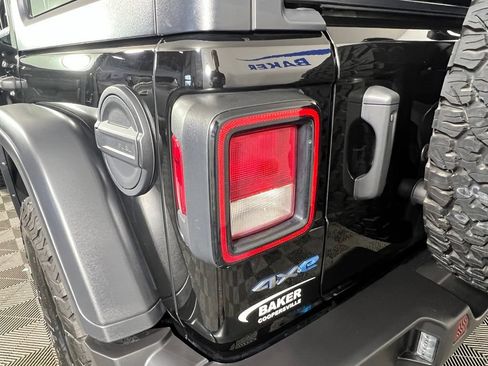 Used 2024 Jeep Wrangler Unlimited AWD/4WD image 30