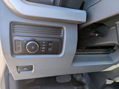 New 2026 Ford F250 XL w/ XL Chrome Package image 20