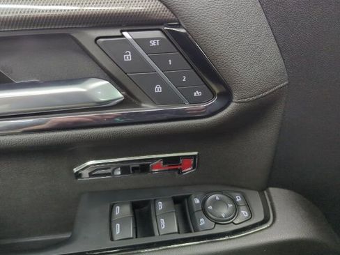 Used 2024 GMC Sierra 1500 AT4 AWD/4WD image 9