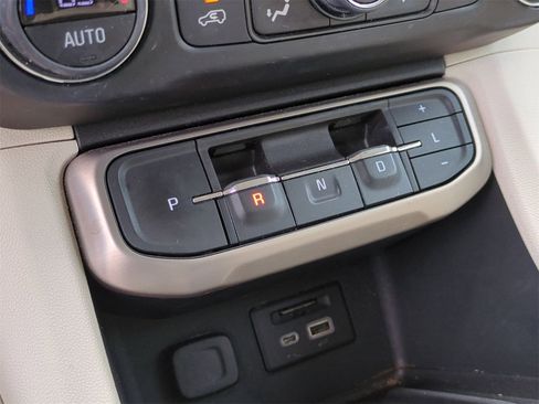 Certified 2022 GMC Acadia Denali w/ Denali Technology Package image 21