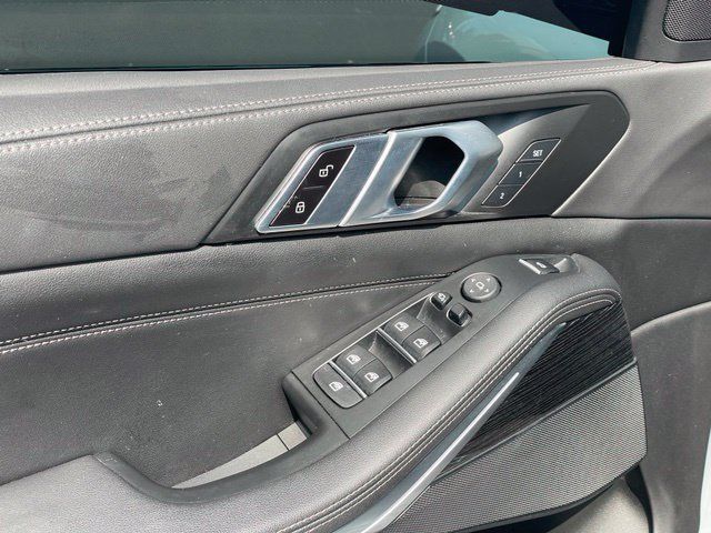 Certified 2024 BMW X5 xDrive40i w/ M Sport Package AWD/4WD image 12
