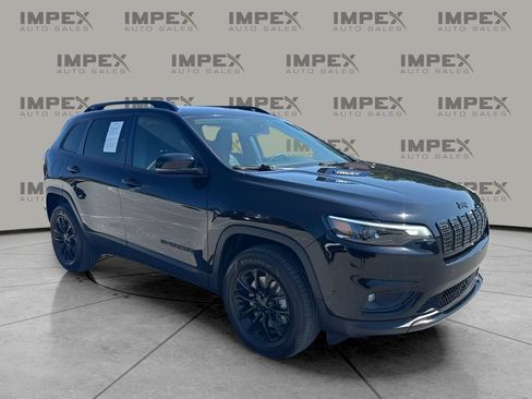 Used 2023 Jeep Cherokee Altitude Lux AWD/4WD image 4