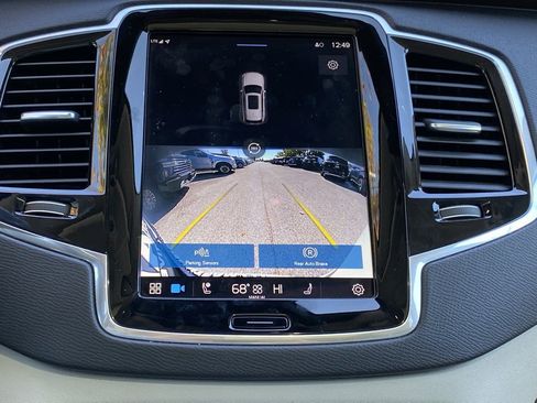 Used 2023 Volvo XC90 T8 Plus w/ Protection Package Premier image 15