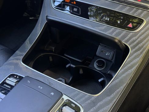 Used 2021 Mercedes-Benz E 350 4MATIC Sedan w/ Premium Package image 31