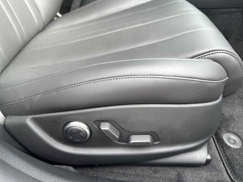 New 2026 Genesis G80 2.5T Advanced image 31