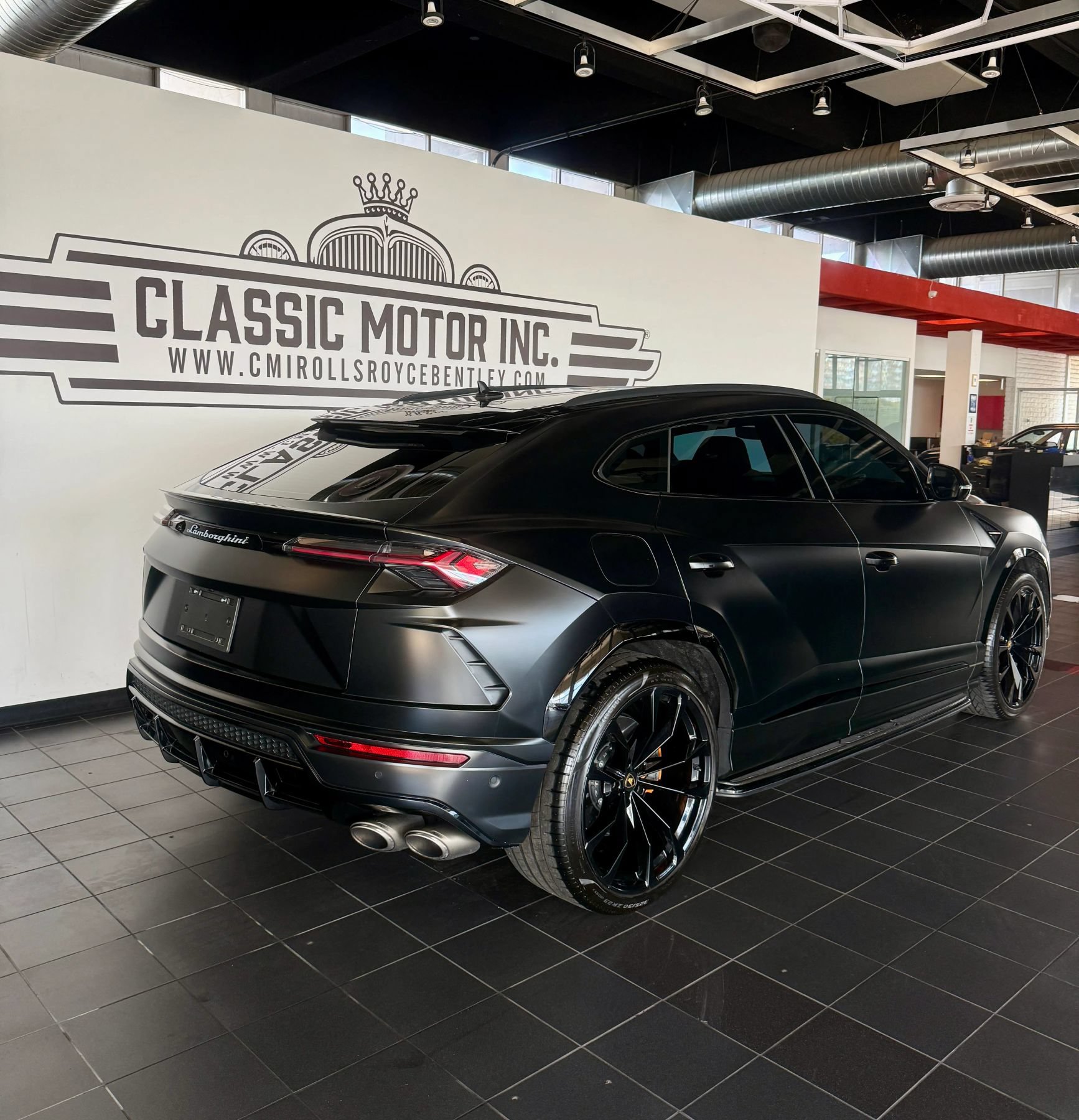 Used 2021 Lamborghini Urus AWD/4WD image 5
