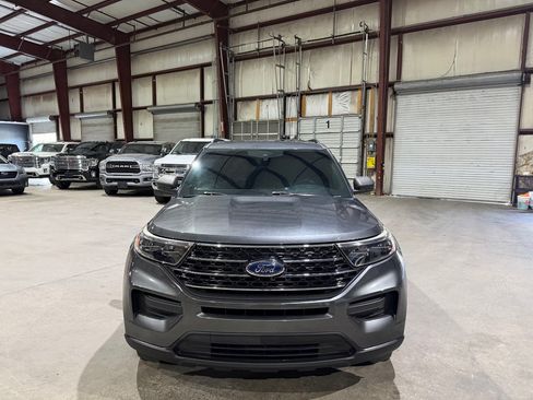 Used 2020 Ford Explorer XLT RWD image 10