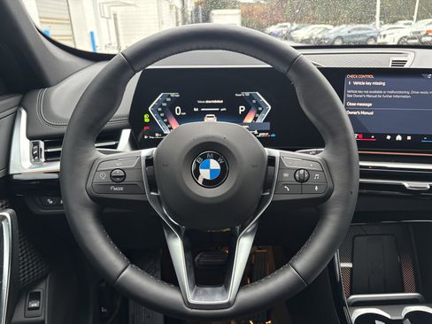 Used 2026 BMW X1 xDrive28i w/ Technology Package image 9