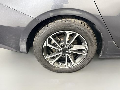 Used 2023 Kia Forte LXS FWD image 32
