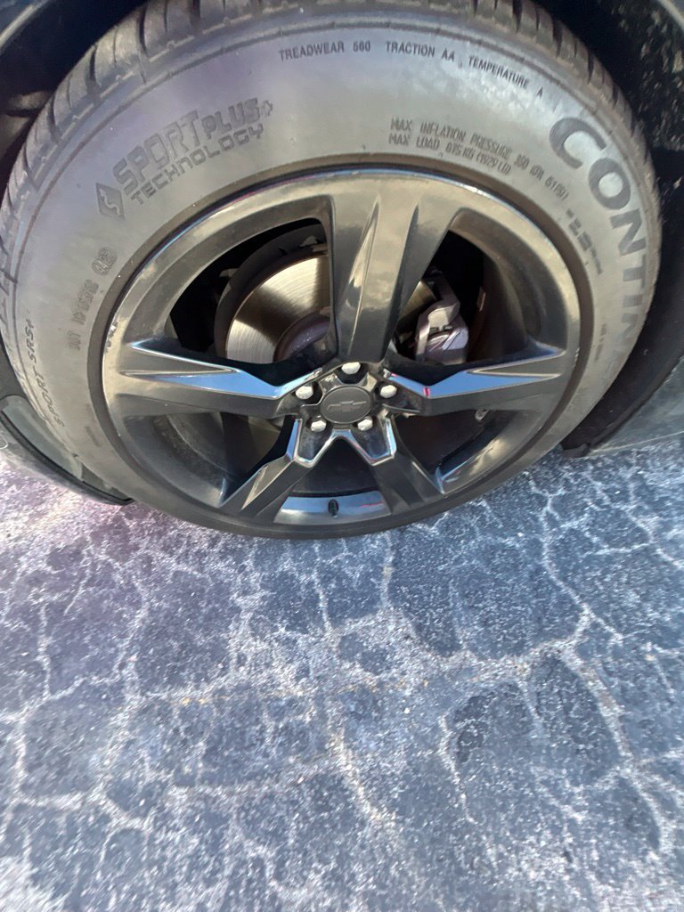 Used 2018 Chevrolet Camaro LT RWD image 4