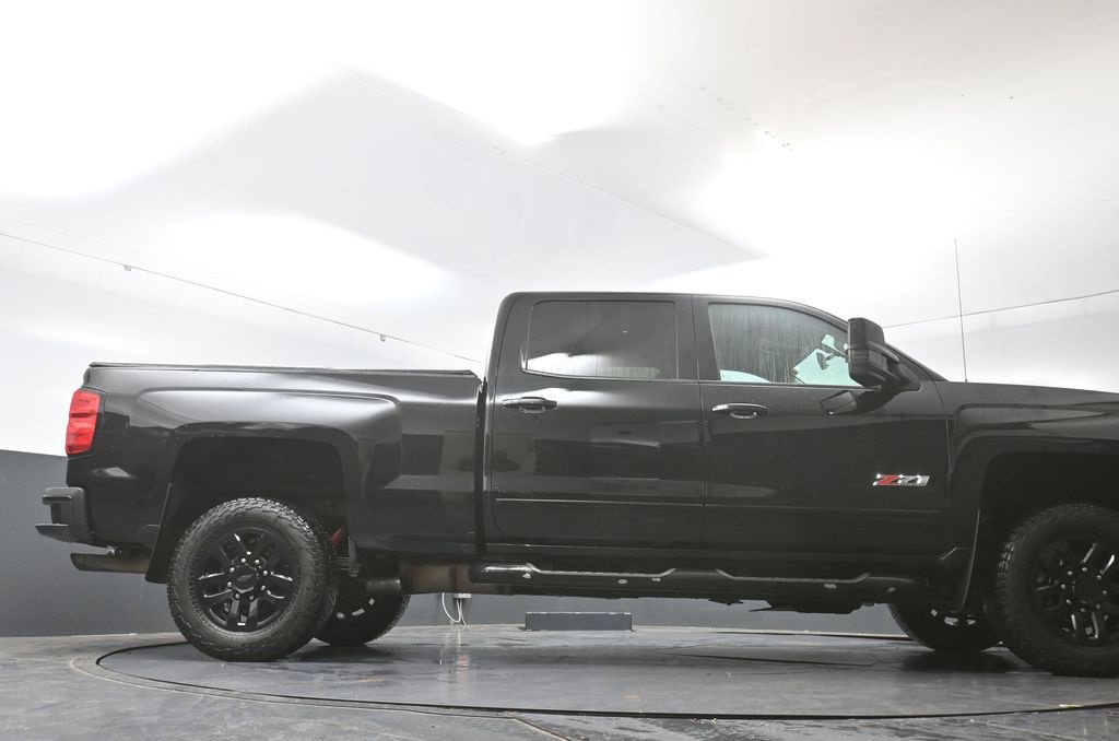 Used 2016 Chevrolet Silverado 2500 LT w/ Midnight Edition AWD/4WD image 51