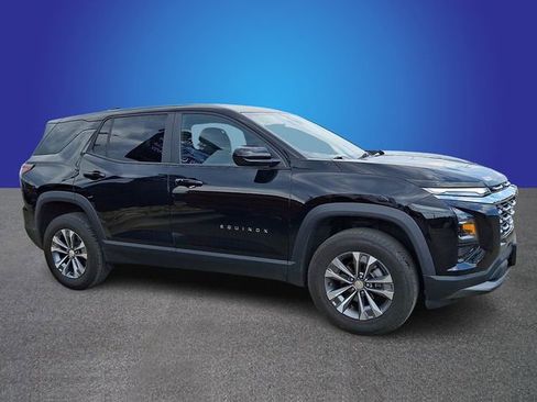 Used 2025 Chevrolet Equinox LT FWD image 2